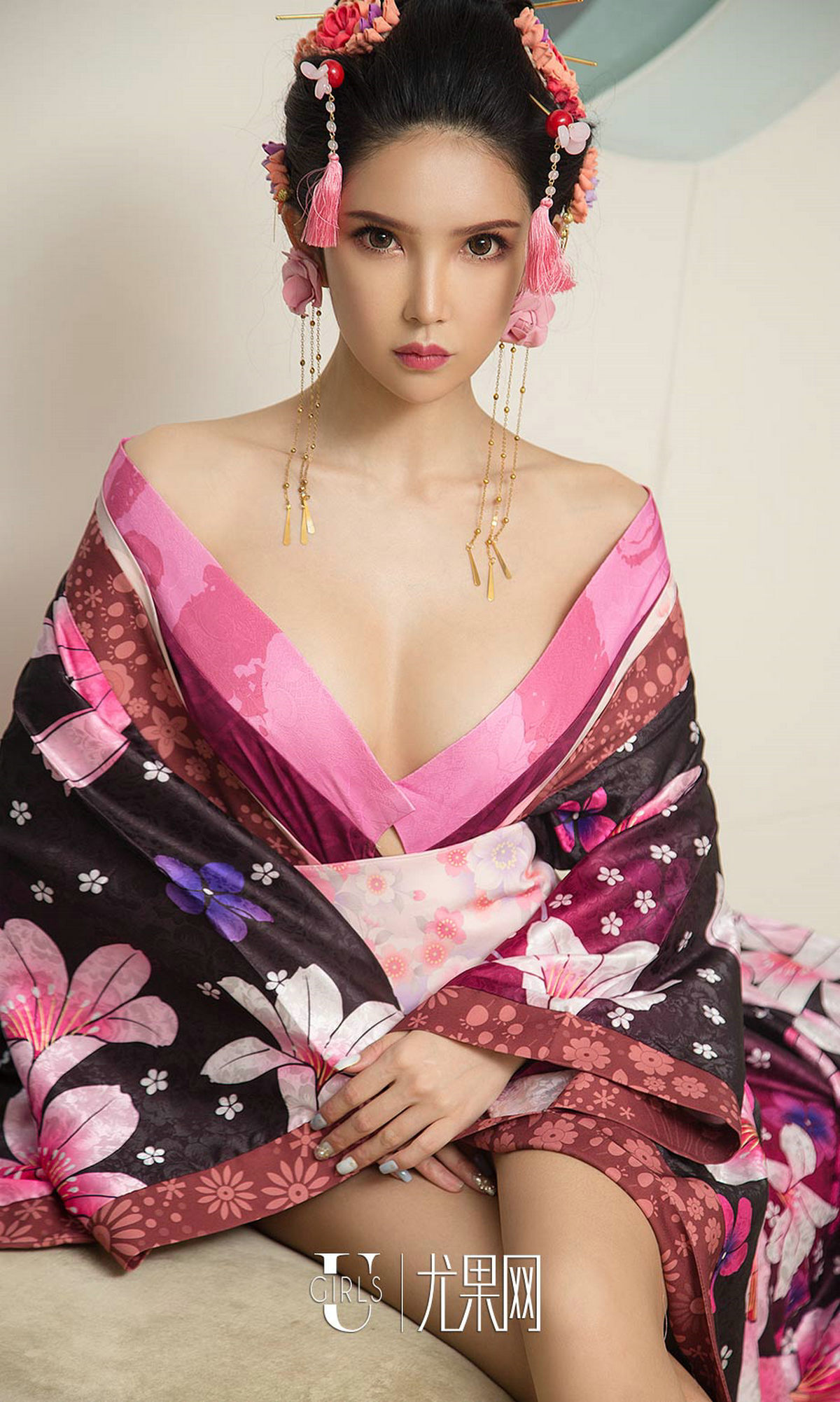 [爱尤物]2018APP NO.1148 球球一窒息诱惑